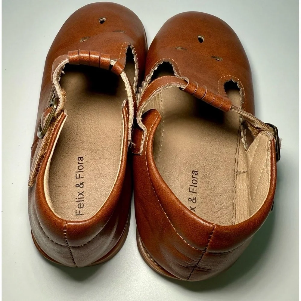 Felix & Flora Kids Brown Leather Mary Jane Flats Size 13 Scalloped Cutout